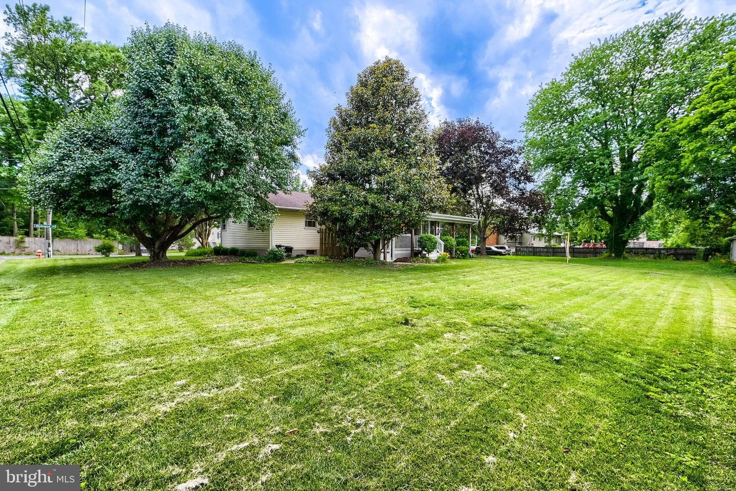 6926 Birdwood Avenue photo 26