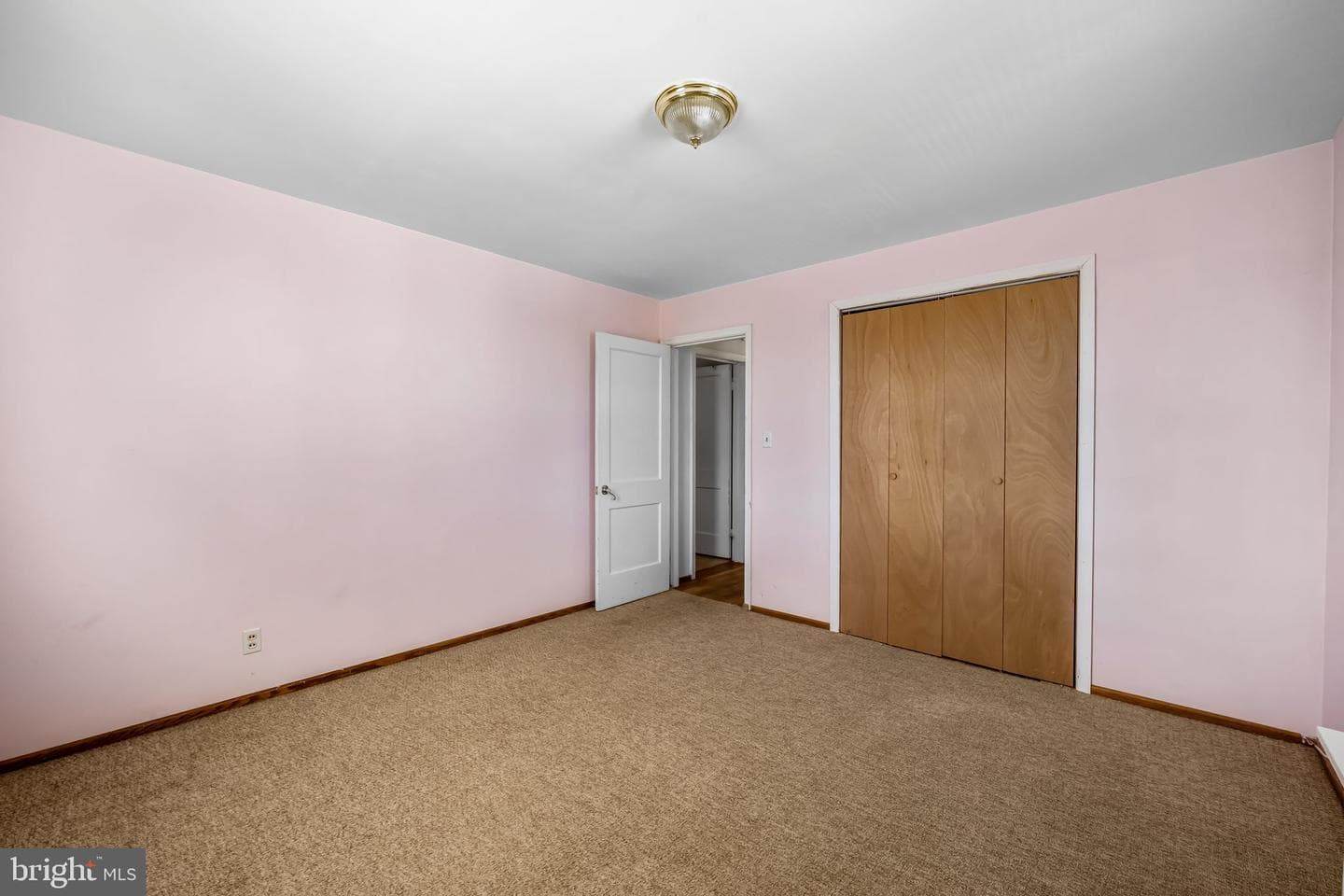5321 Kenwood Avenue photo 14