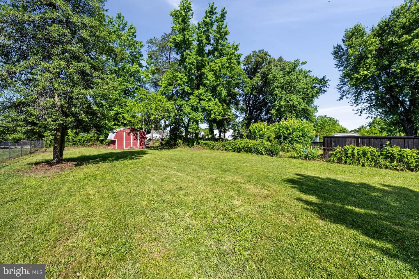 5321 Kenwood Avenue photo 22