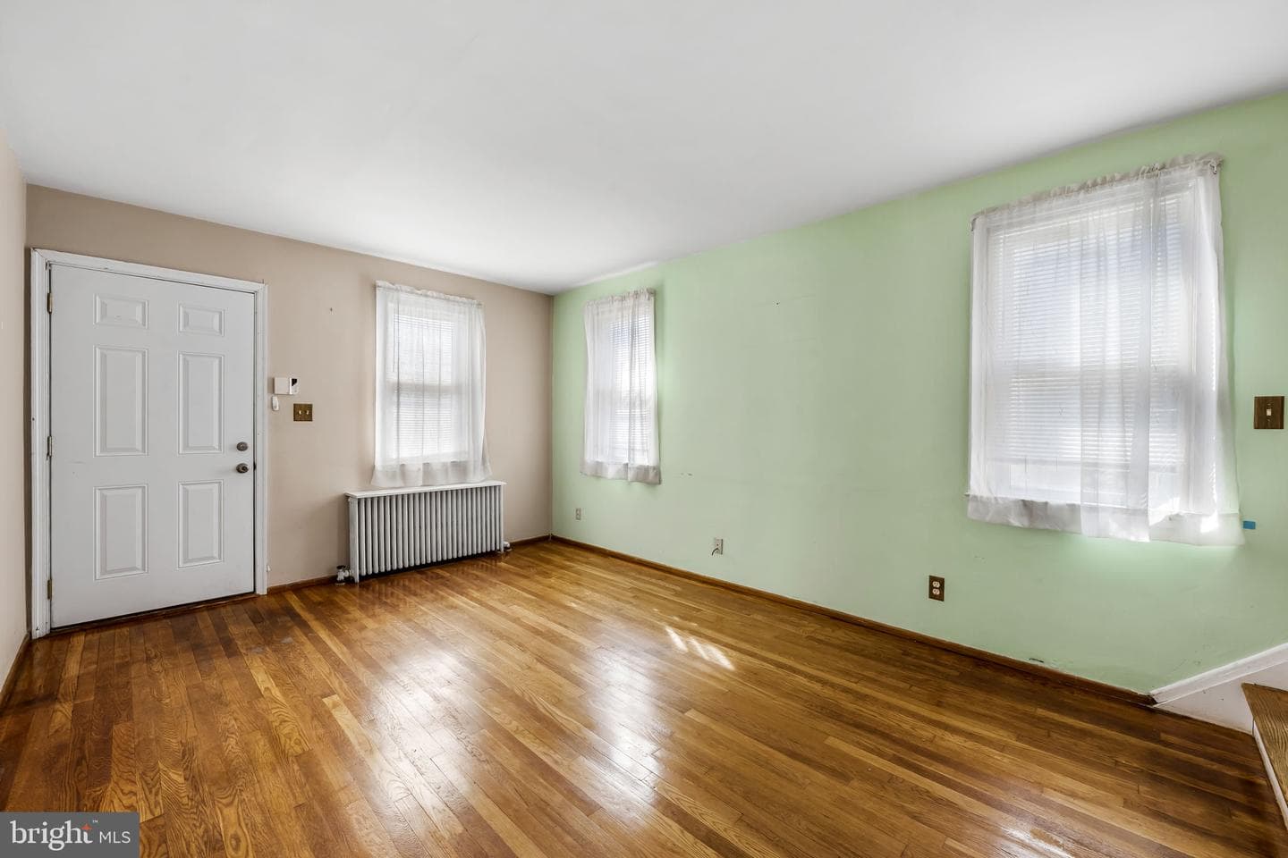 5321 Kenwood Avenue photo 4