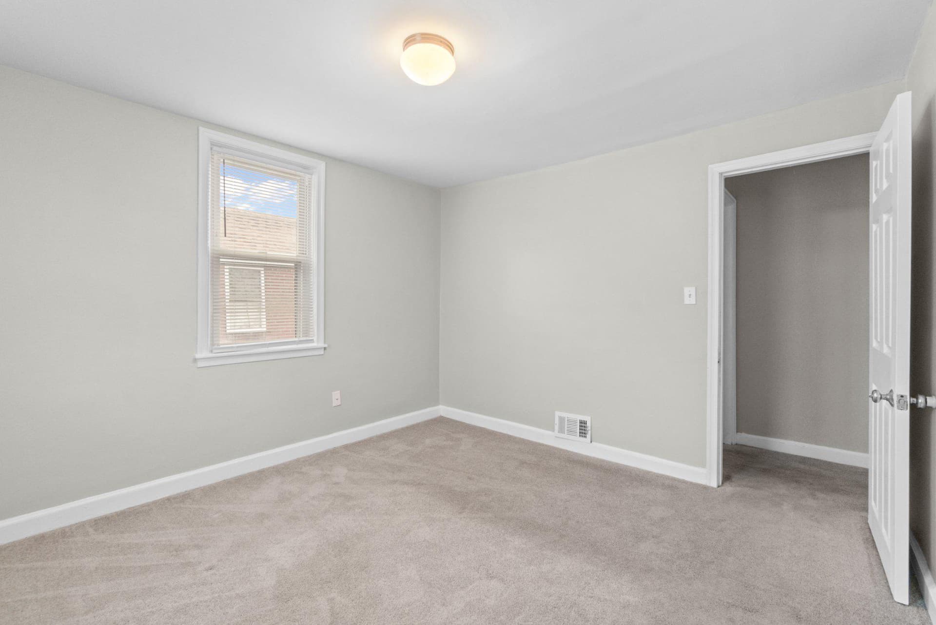 617 Delaware Avenue photo 20