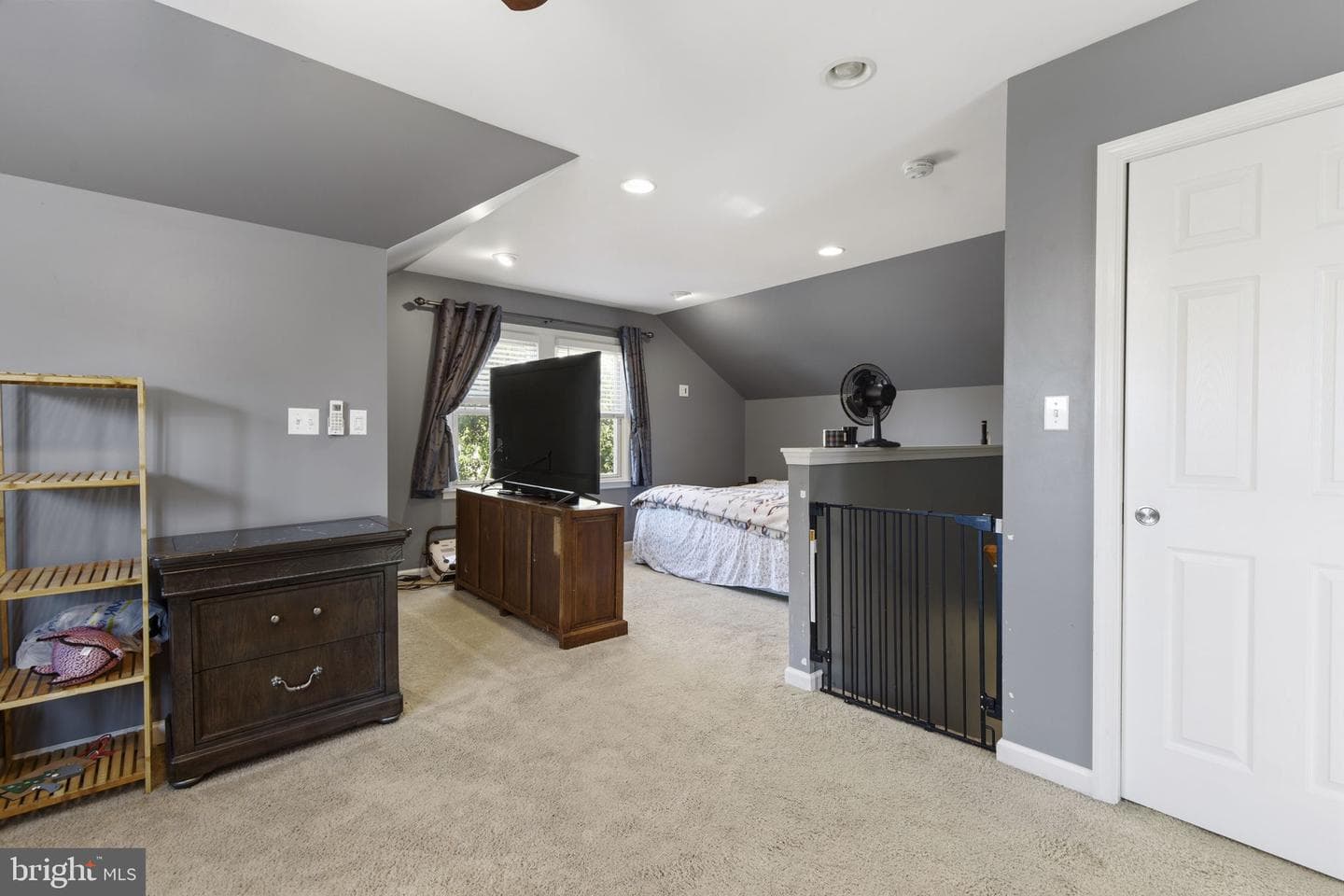 4413 Maple Avenue photo 17