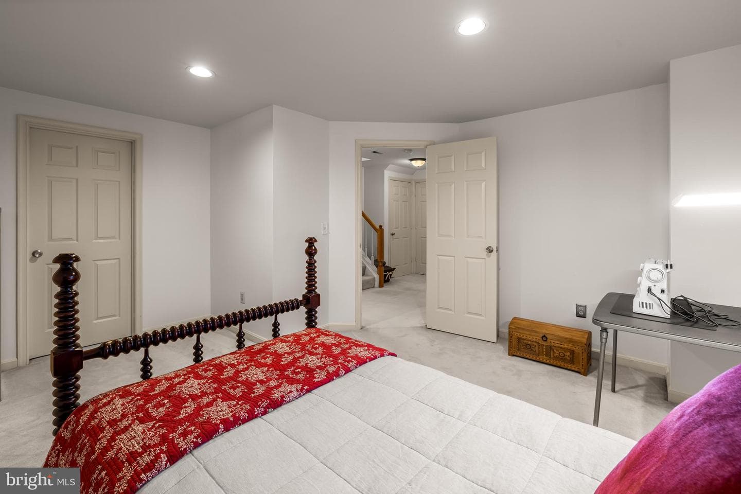 625 Lavenham Court photo 46