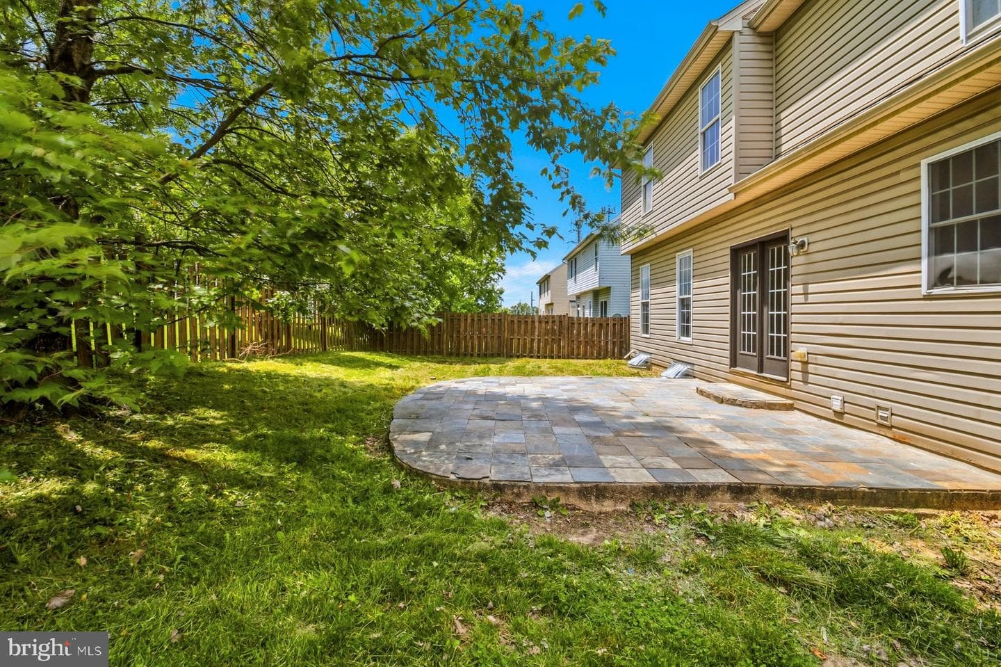 4945 Hazelwood Avenue photo 21