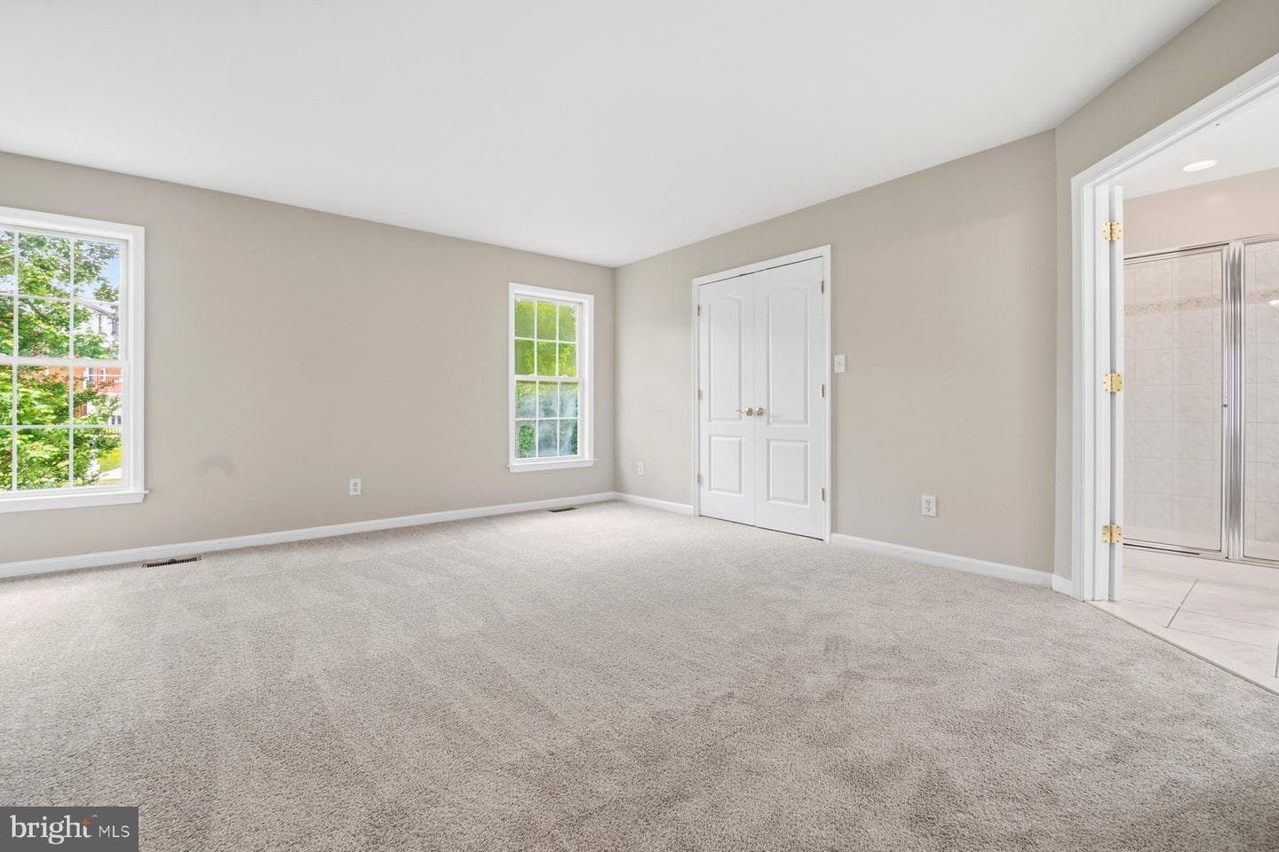 4945 Hazelwood Avenue photo 33