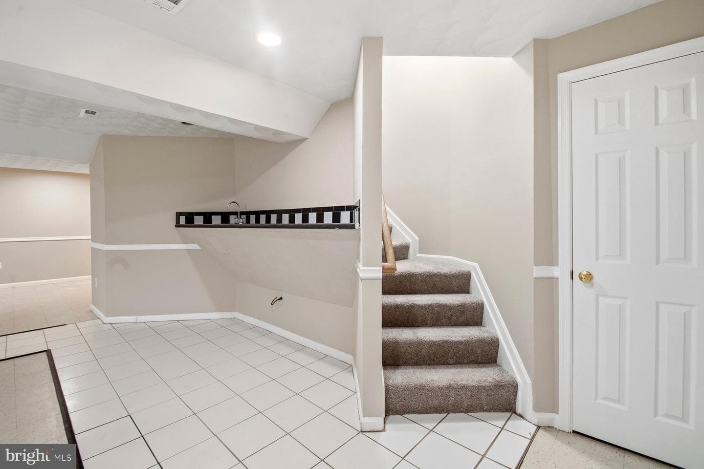4945 Hazelwood Avenue photo 42