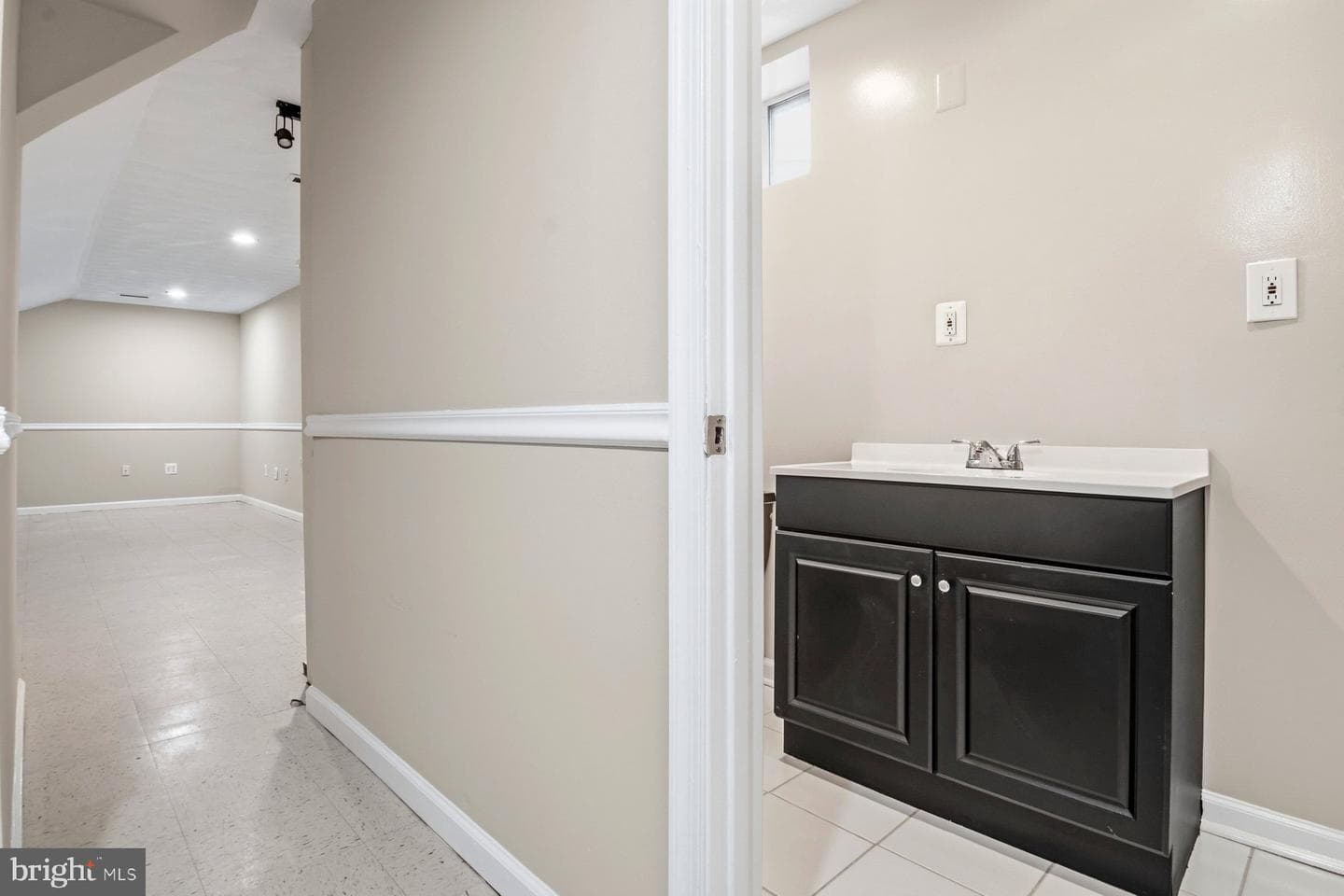 4945 Hazelwood Avenue photo 44