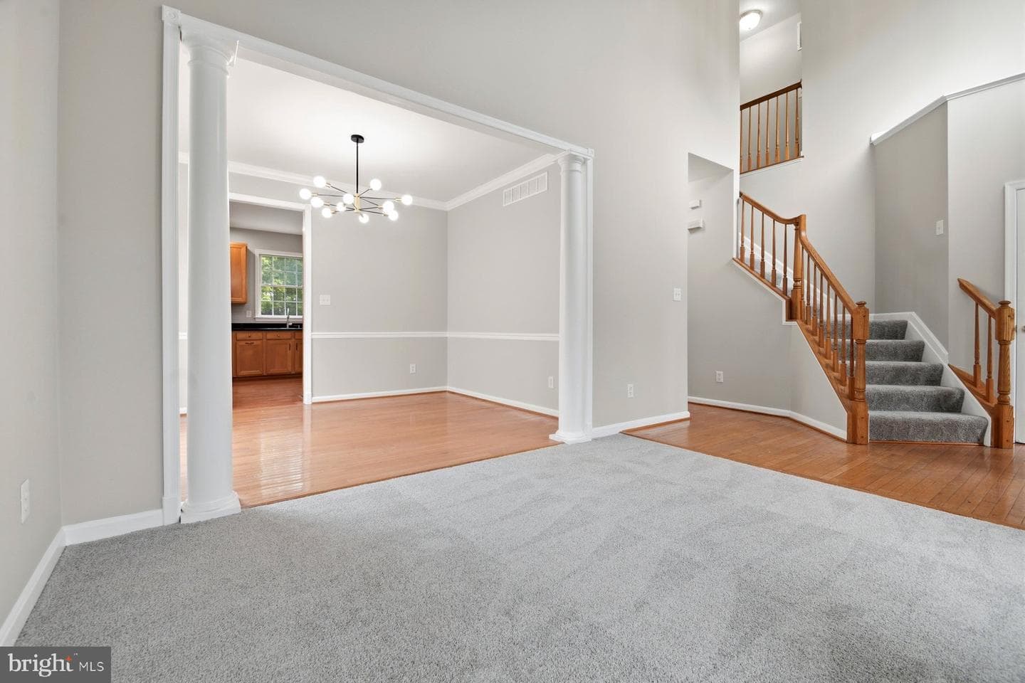4945 Hazelwood Avenue photo 5