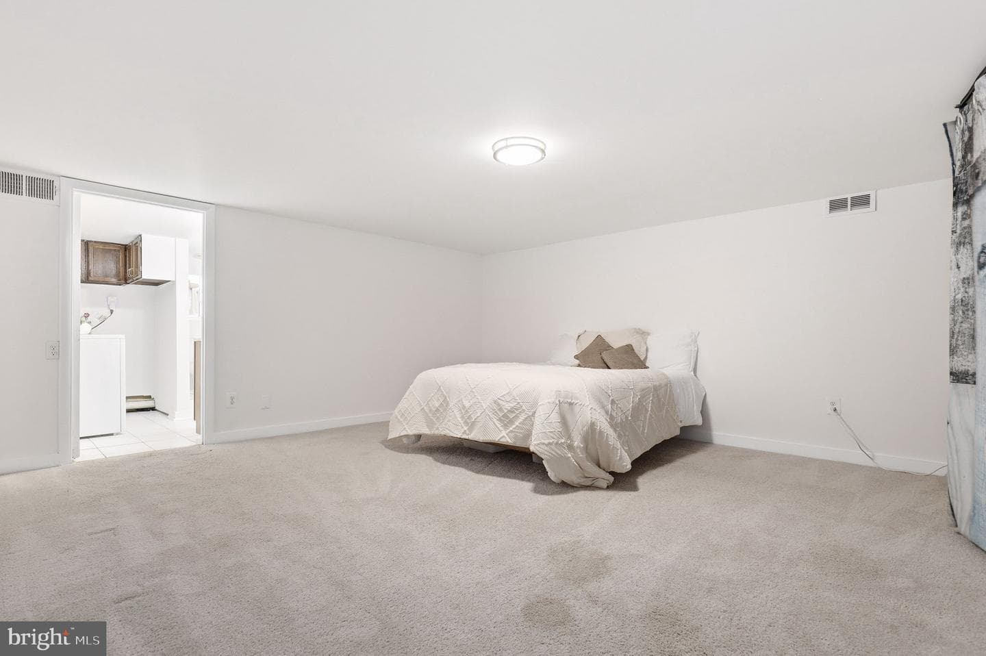 7 Lodge Road photo 19