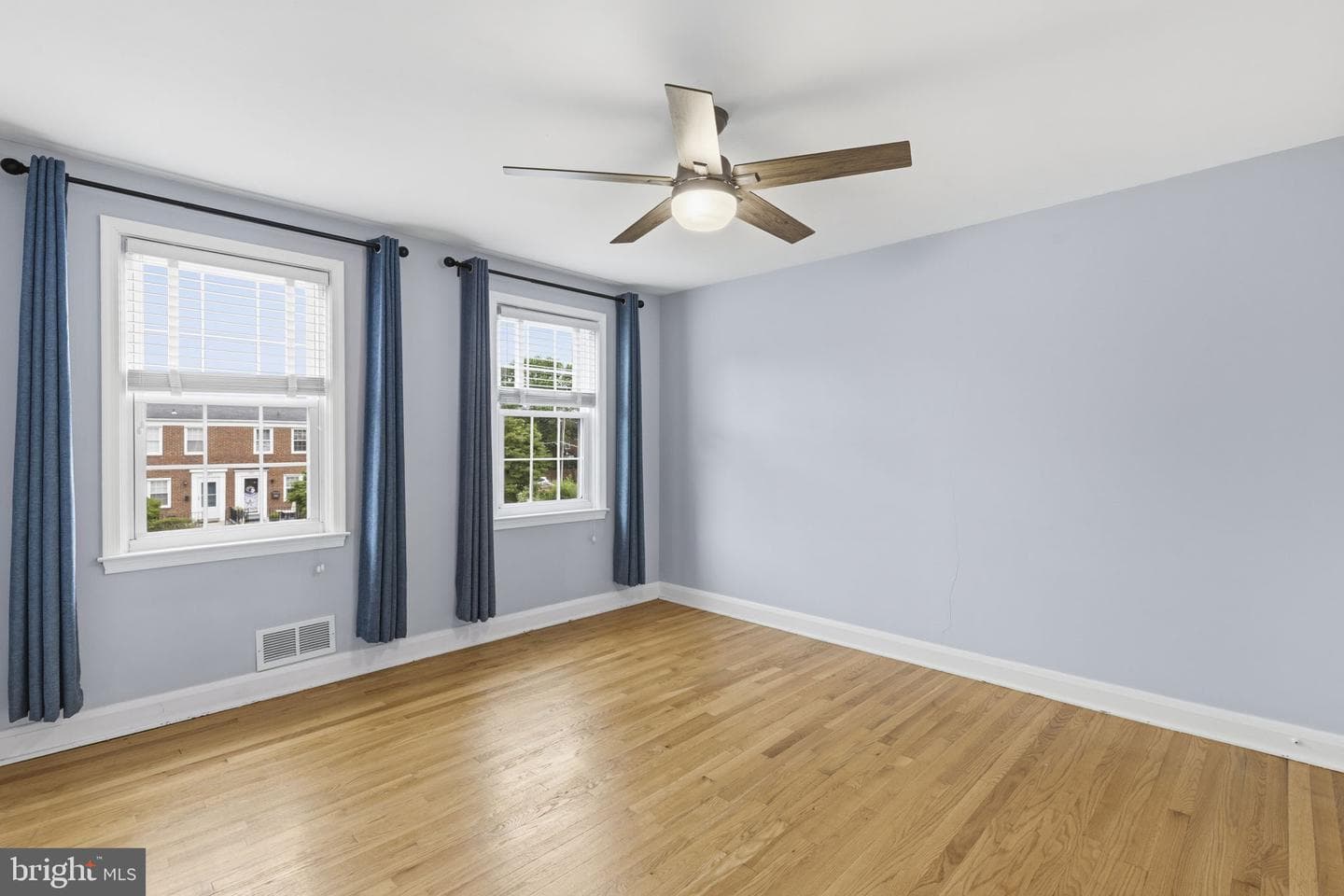 1587 Doxbury Road photo 11