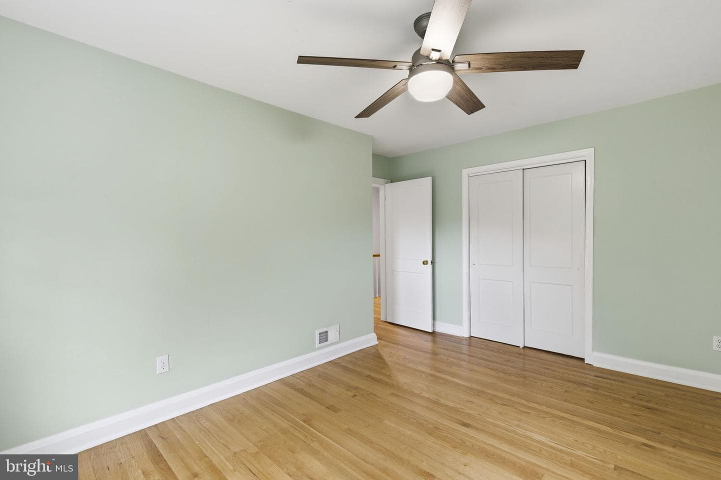 1587 Doxbury Road photo 14