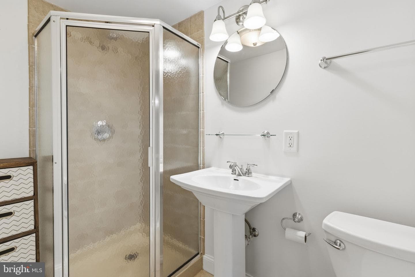 1587 Doxbury Road photo 21