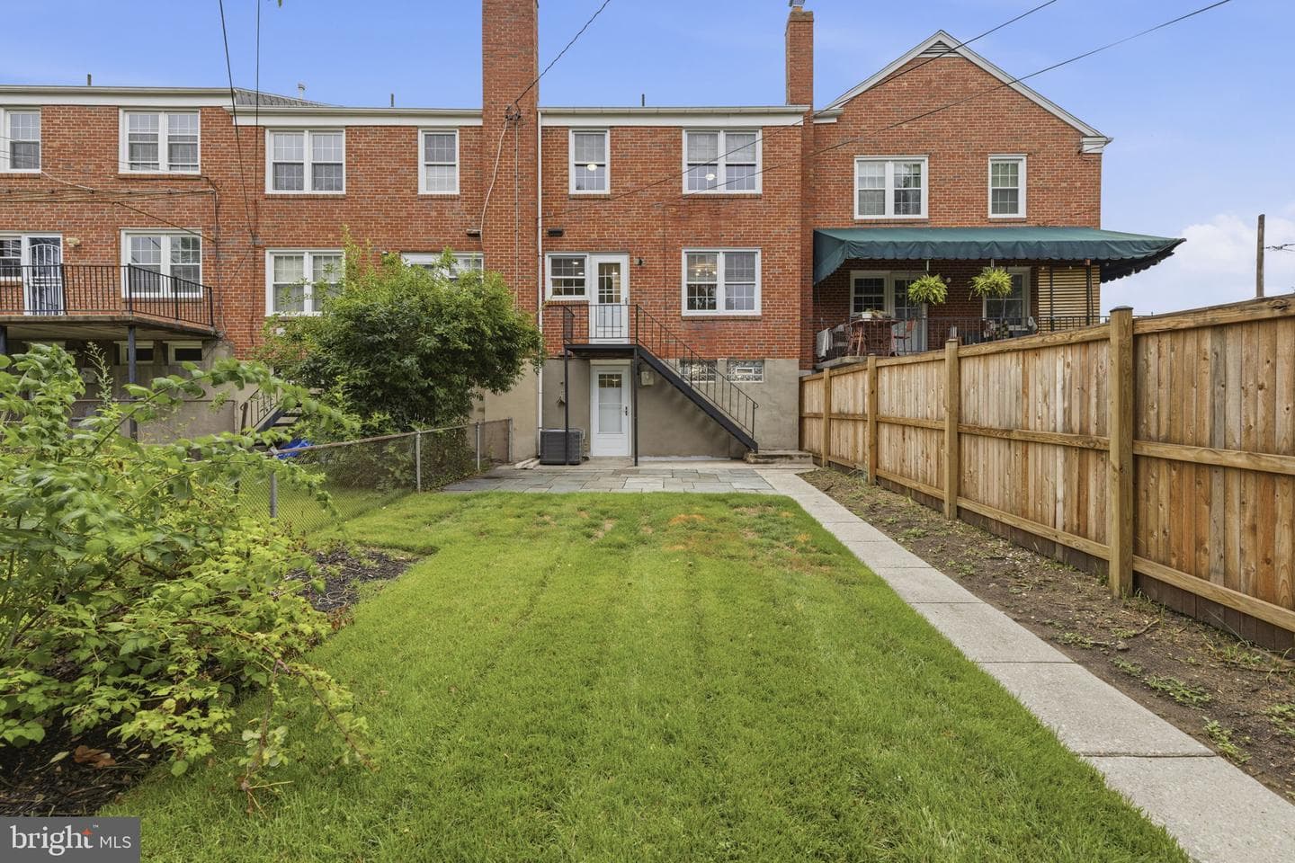 1587 Doxbury Road photo 23