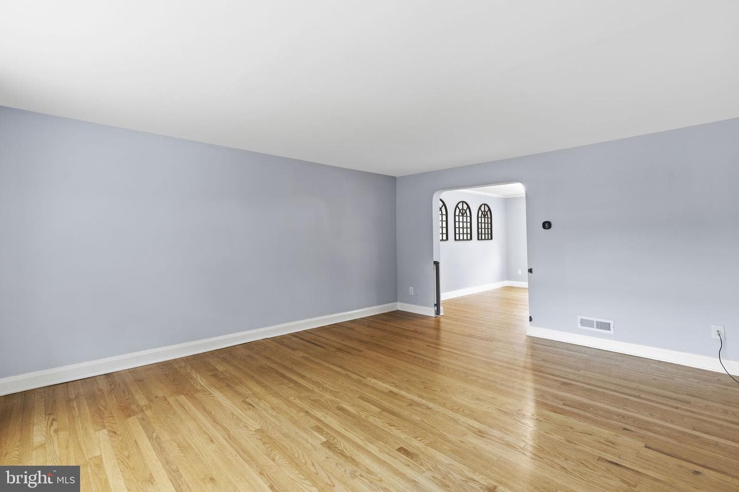 1587 Doxbury Road photo 4