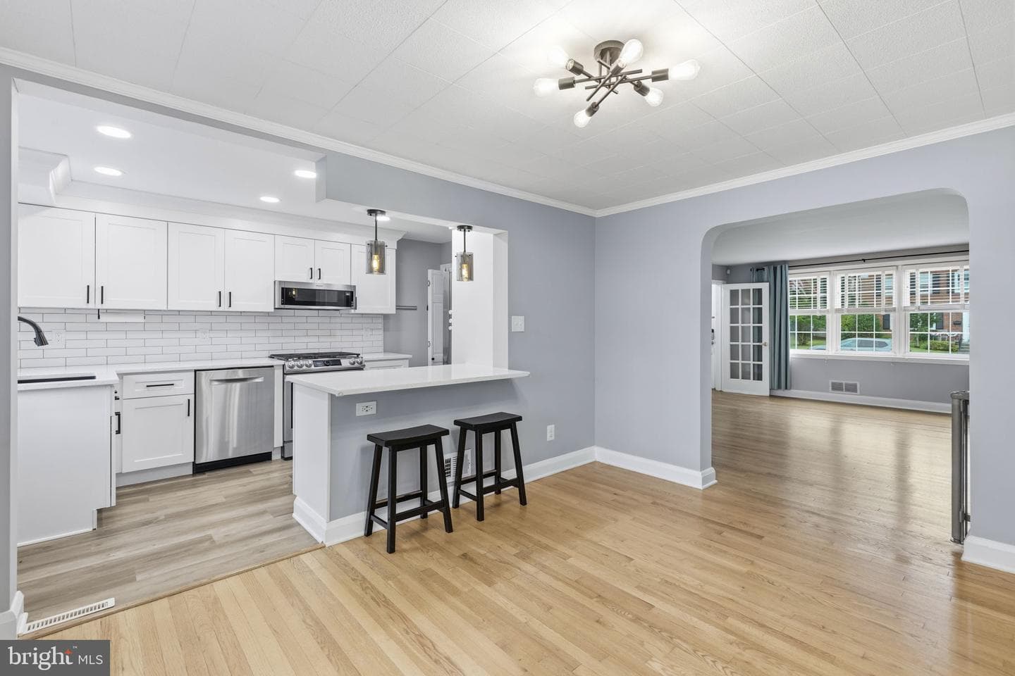 1587 Doxbury Road photo 6