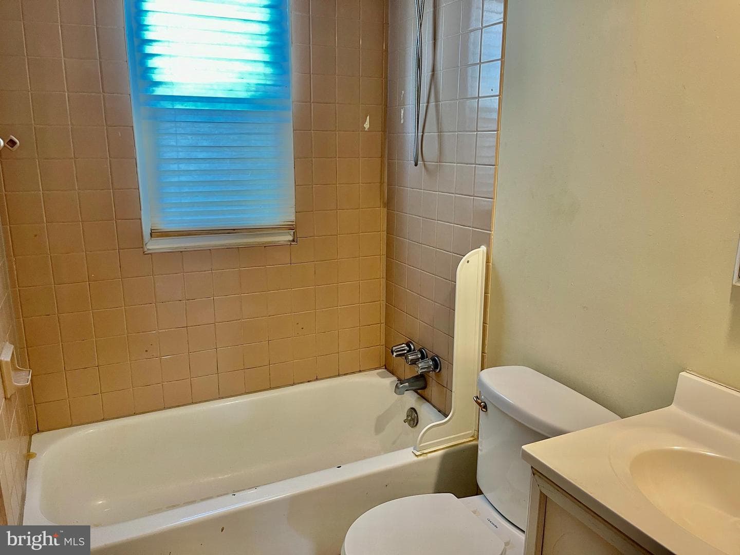 10 Avenal Road photo 14