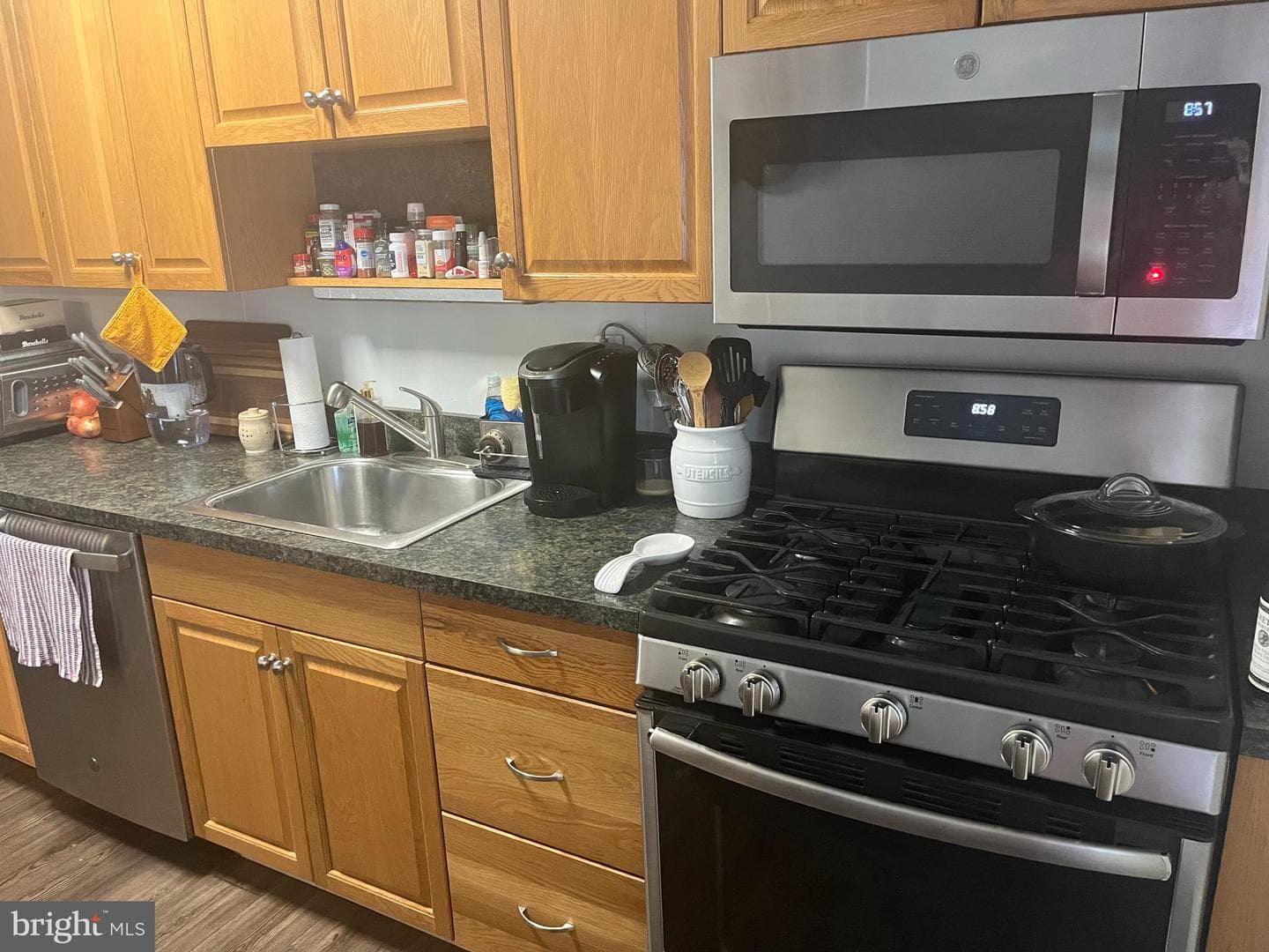 1658 Thetford Road photo 6