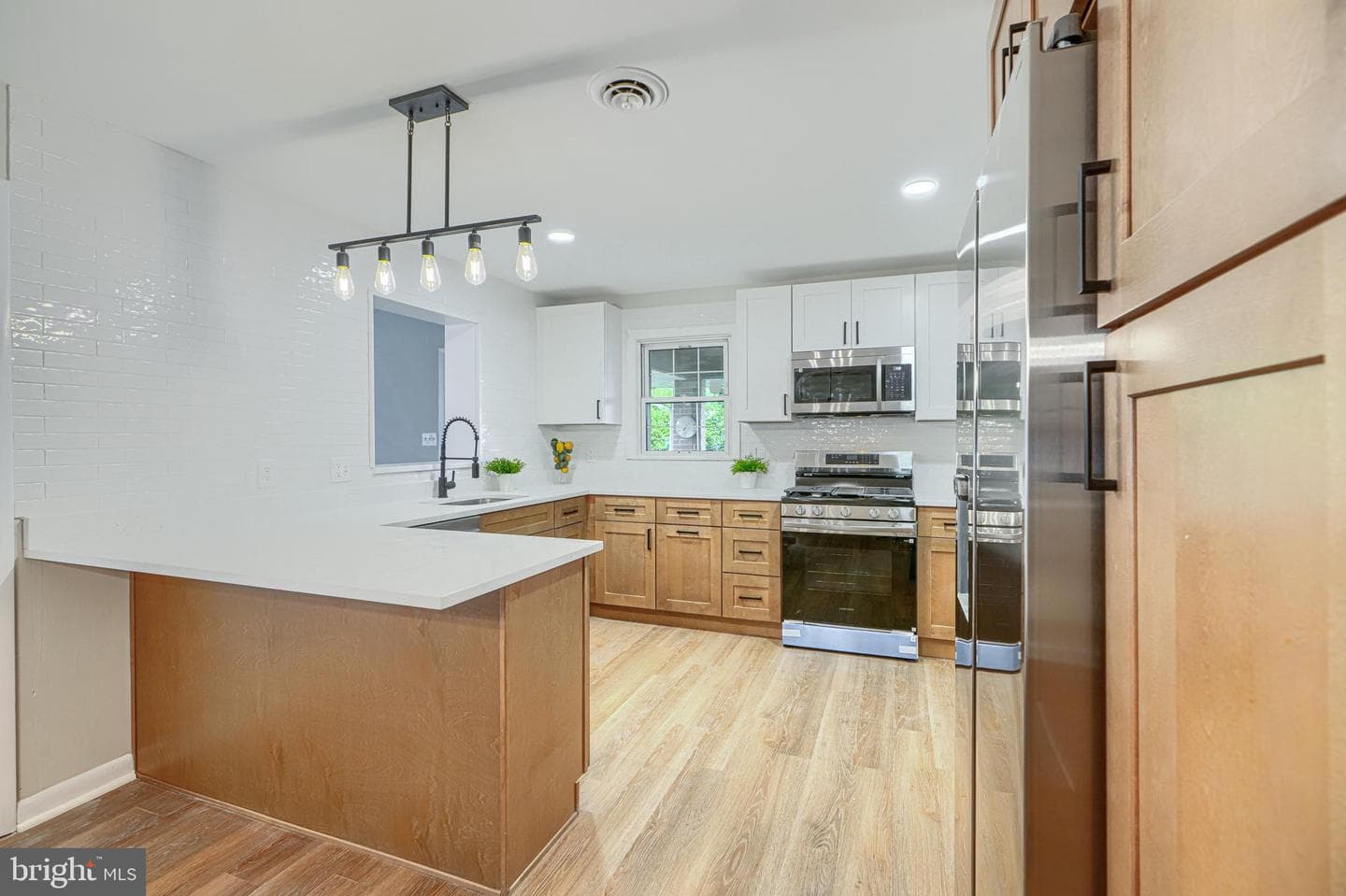 1237 48th Street photo 12