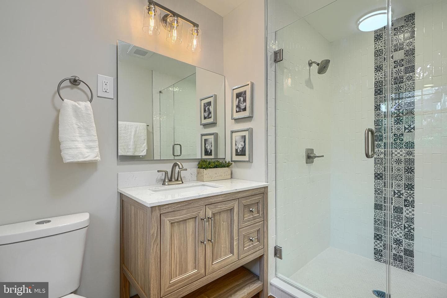 1237 48th Street photo 49