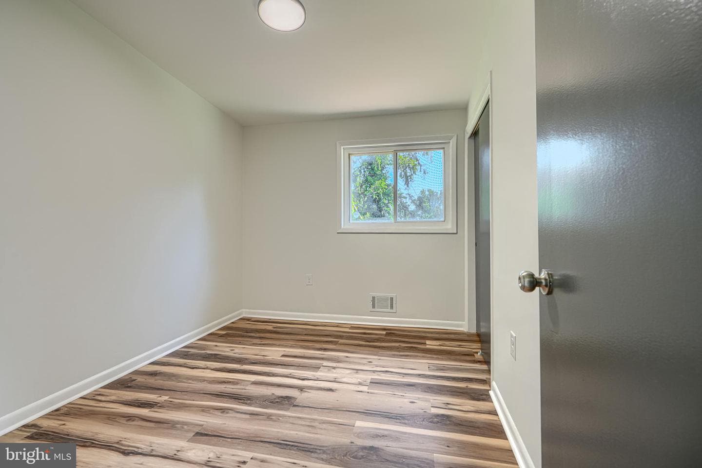6821 Barnett Road photo 22