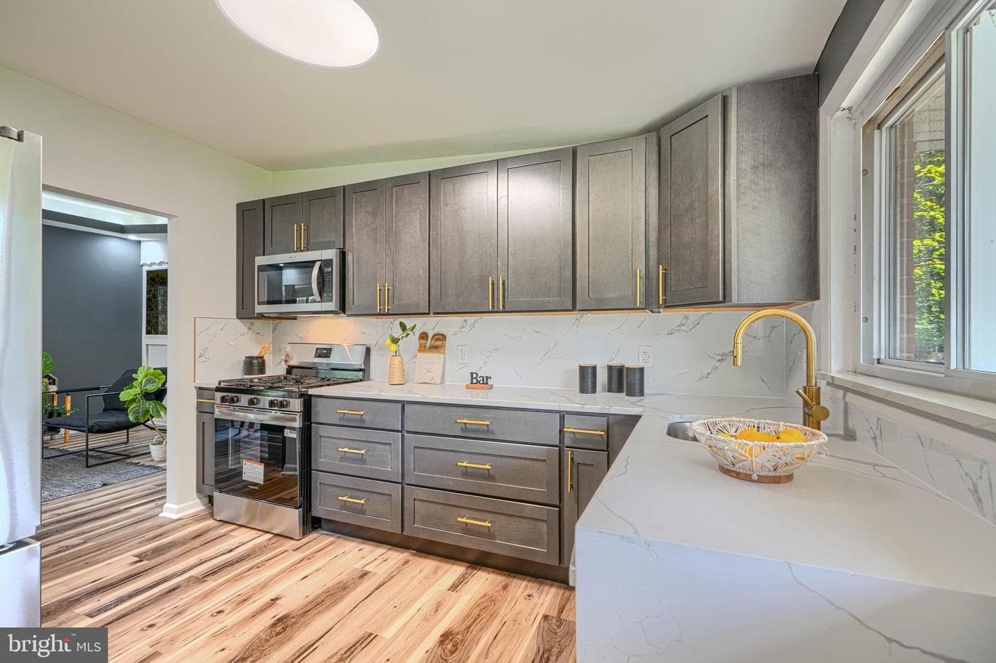 6821 Barnett Road photo 5