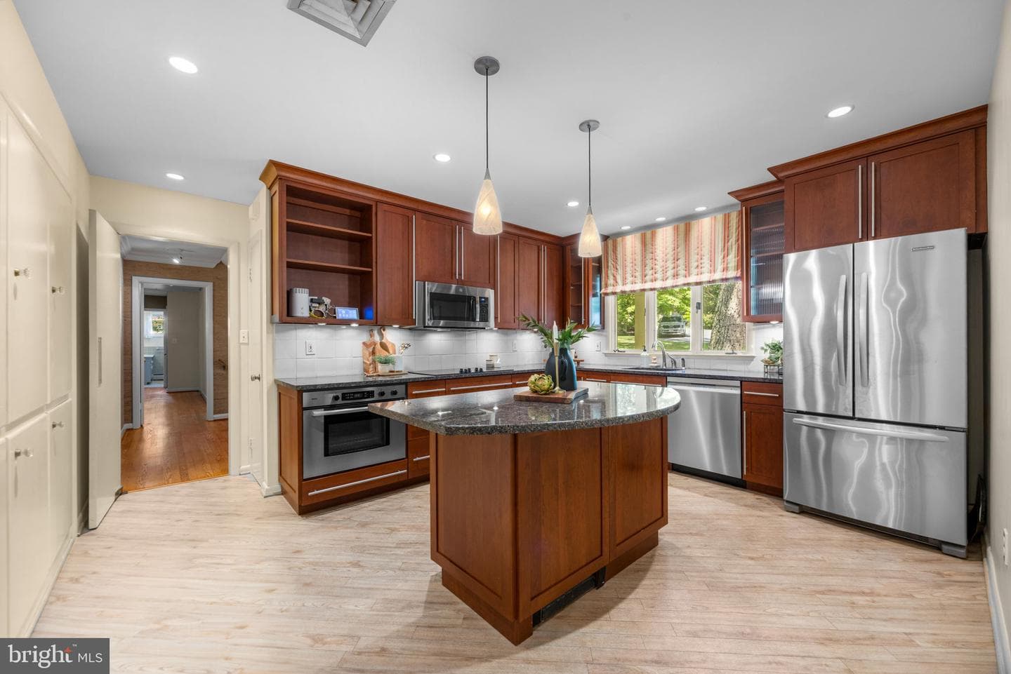 1302 Woodshole Road photo 10