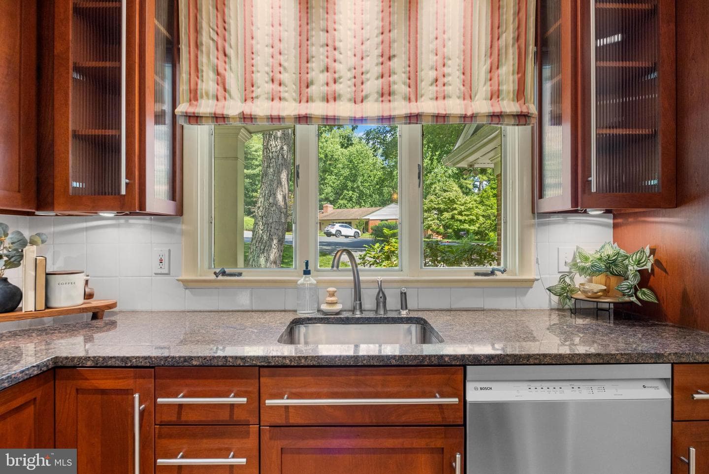 1302 Woodshole Road photo 13