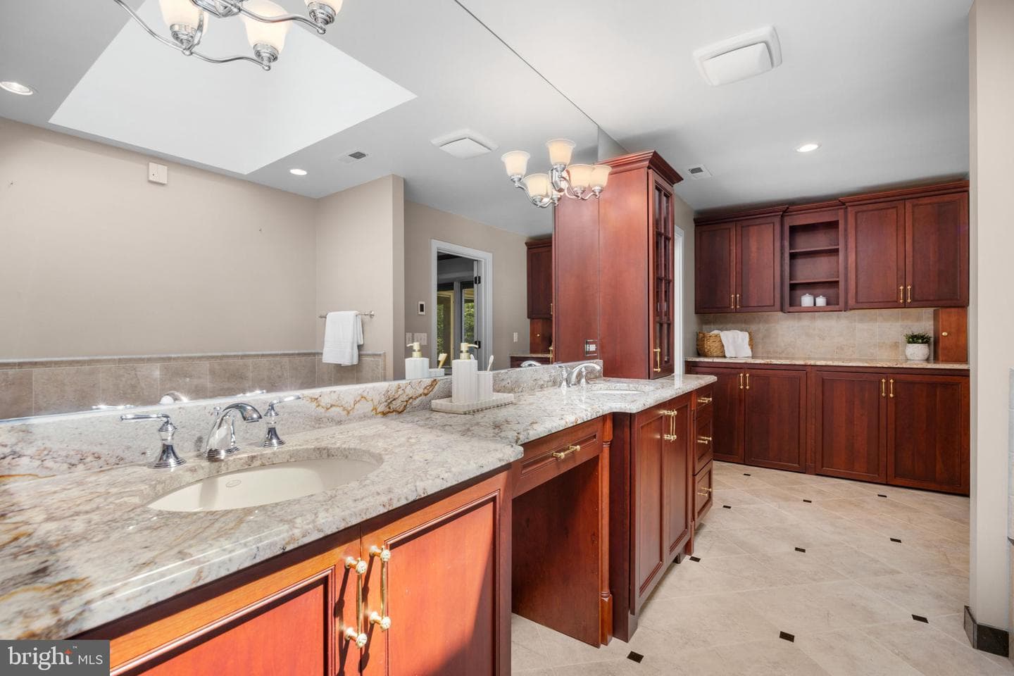 1302 Woodshole Road photo 27