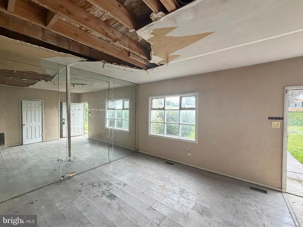 2039 Wintergreen Place photo 5