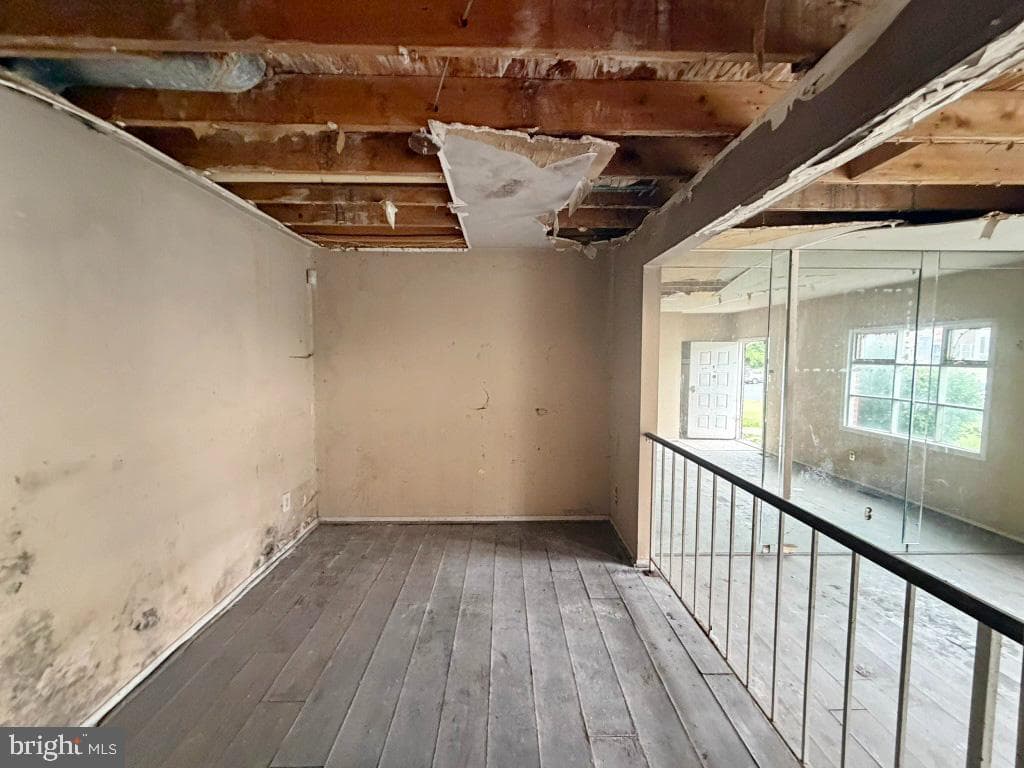 2039 Wintergreen Place photo 7