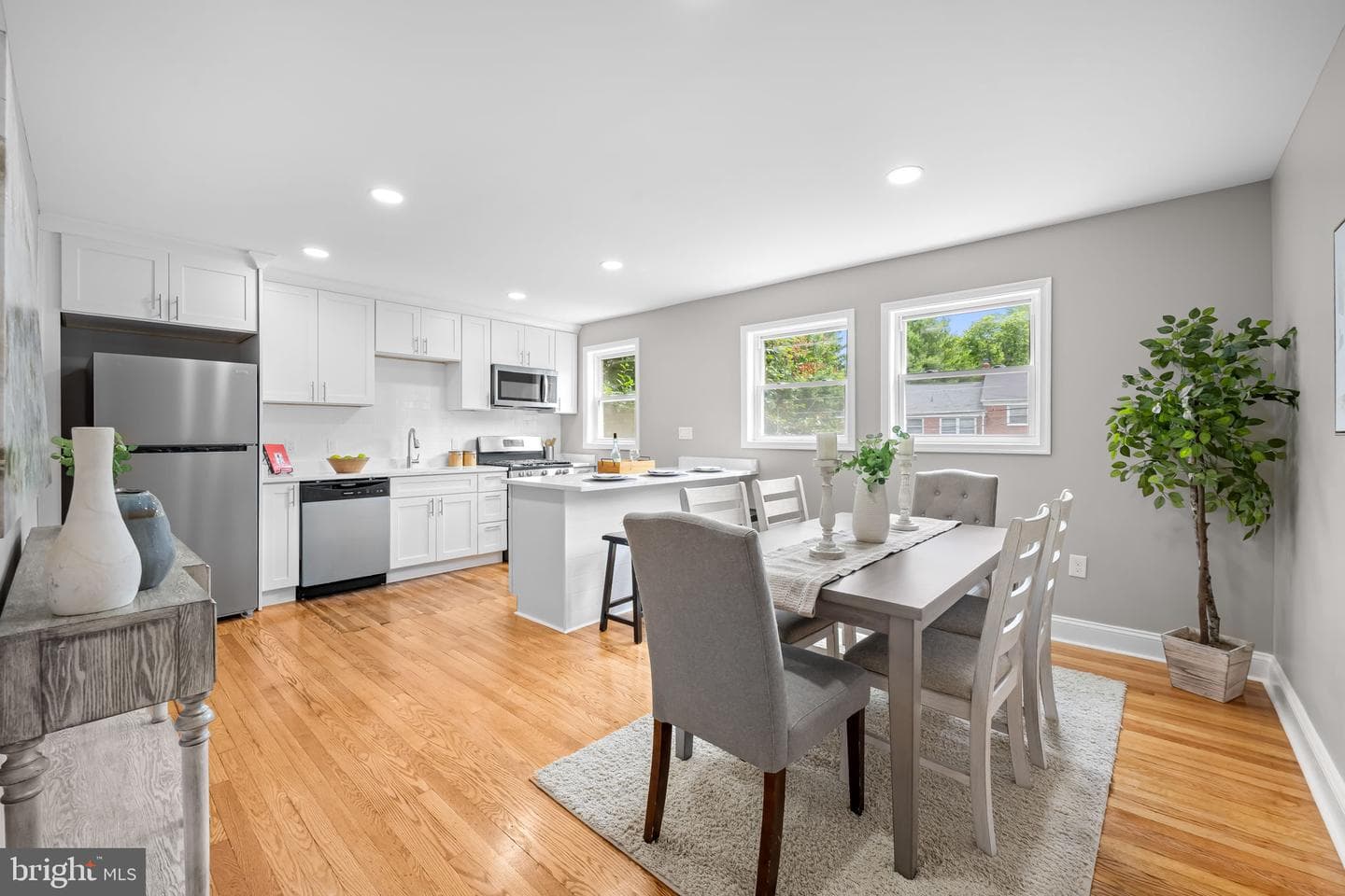 1191 Granville Road photo 9