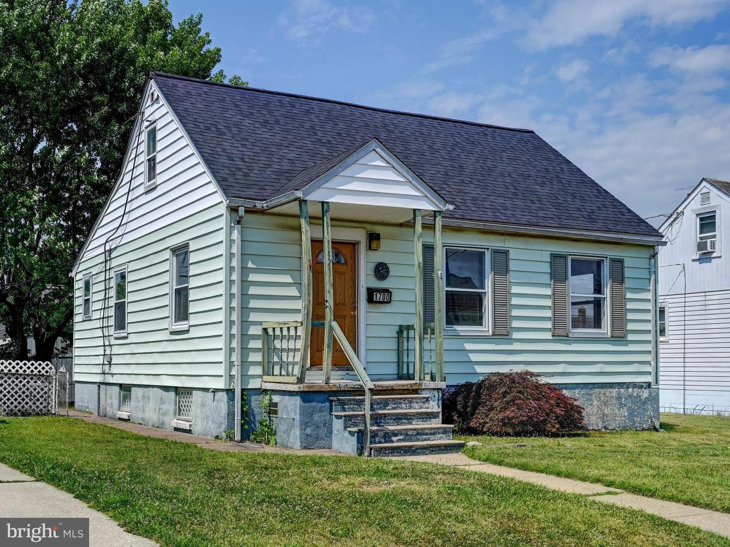 1700 Leslie Road