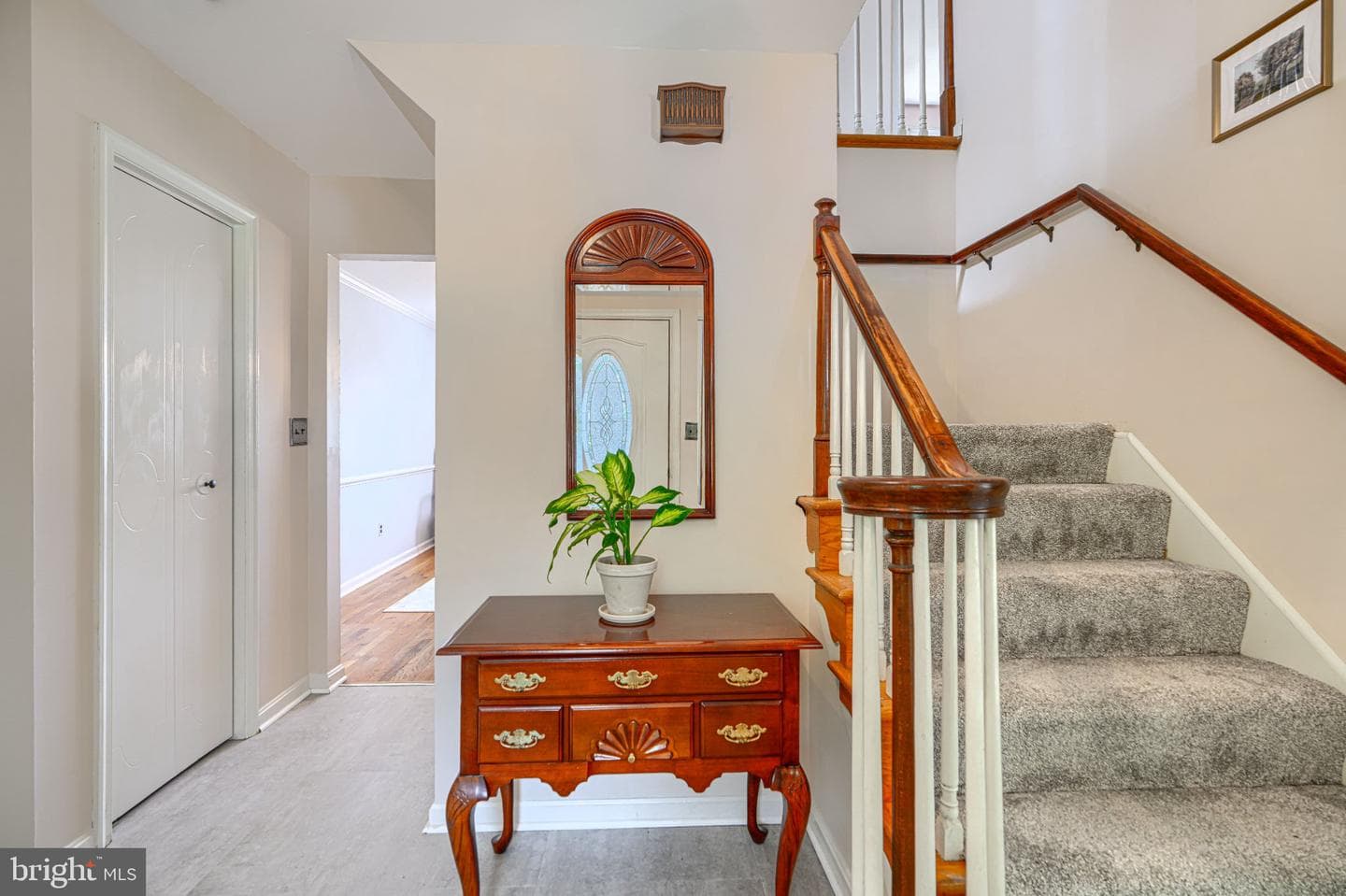 6 Fireoak Ct photo 3