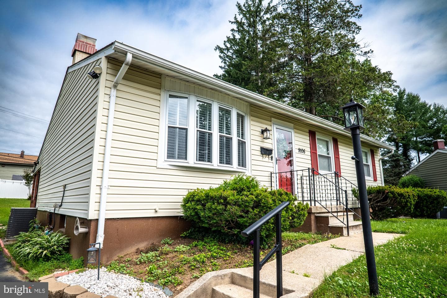 9106 Vega Court photo 3