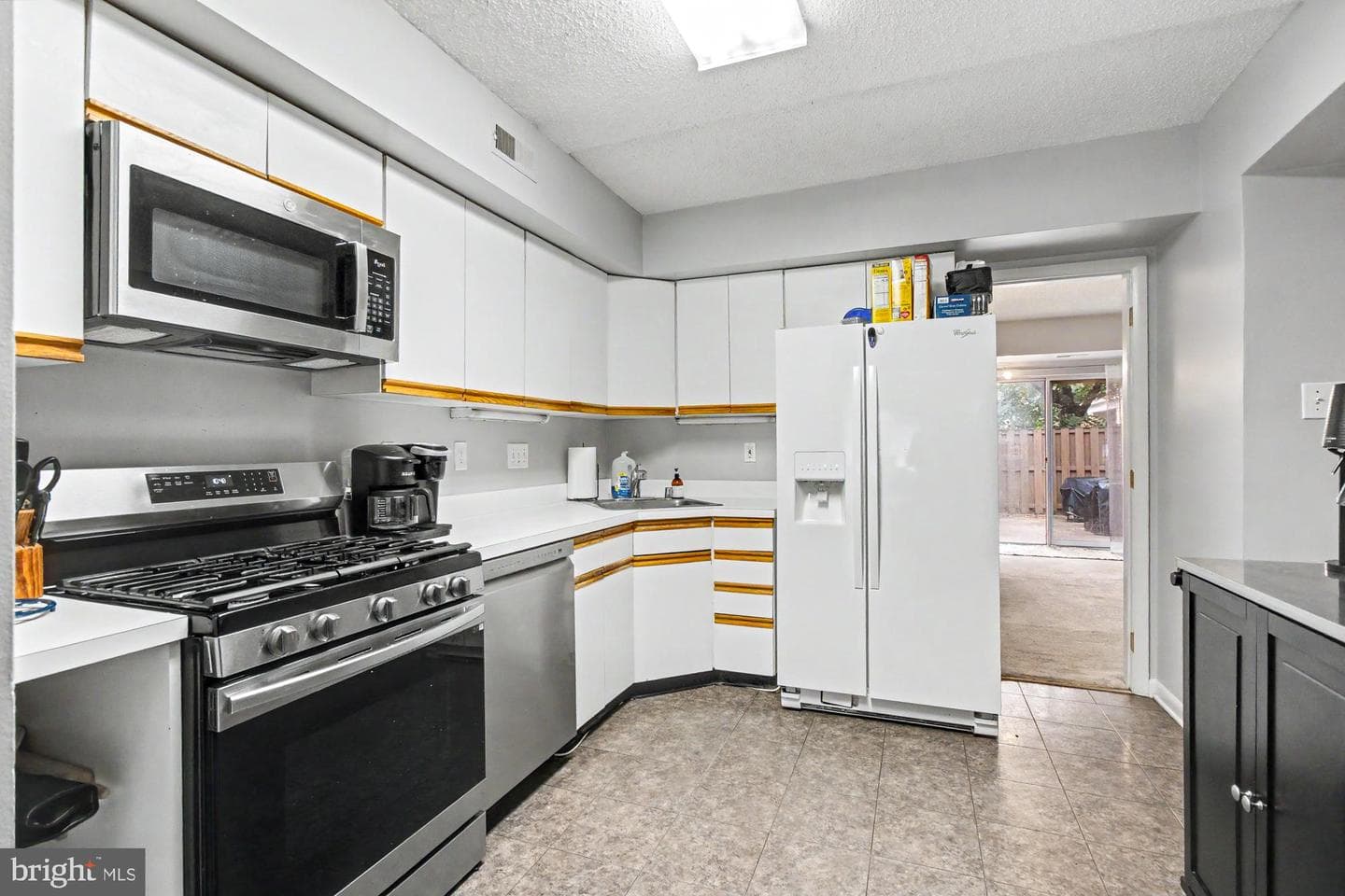 6 Lamplighter Court #6 photo 9