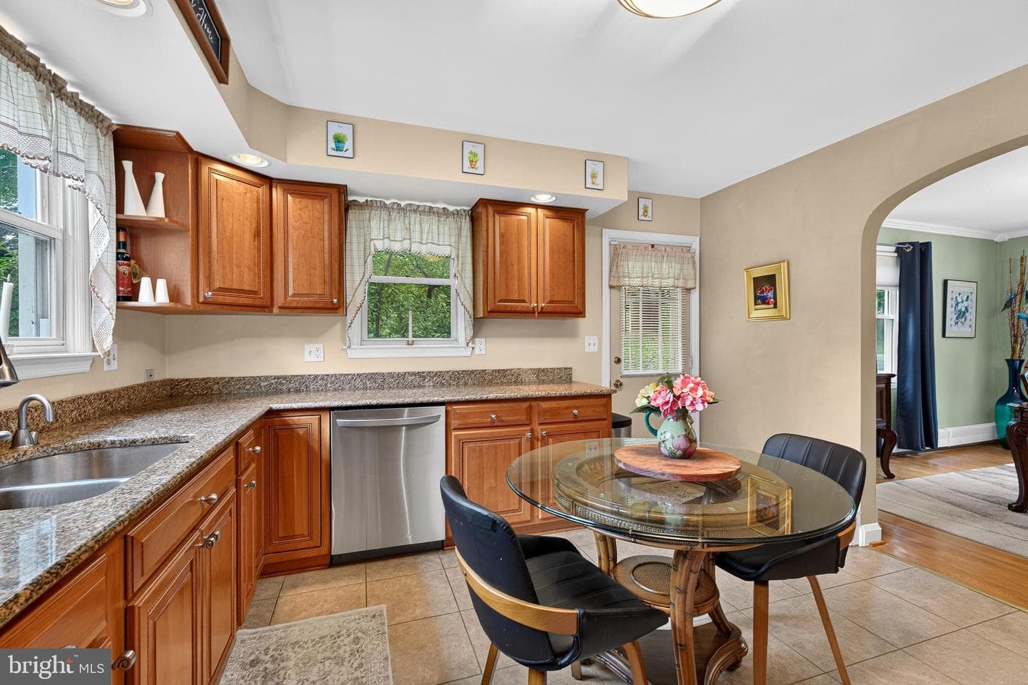 4914 Ridge Road photo 10