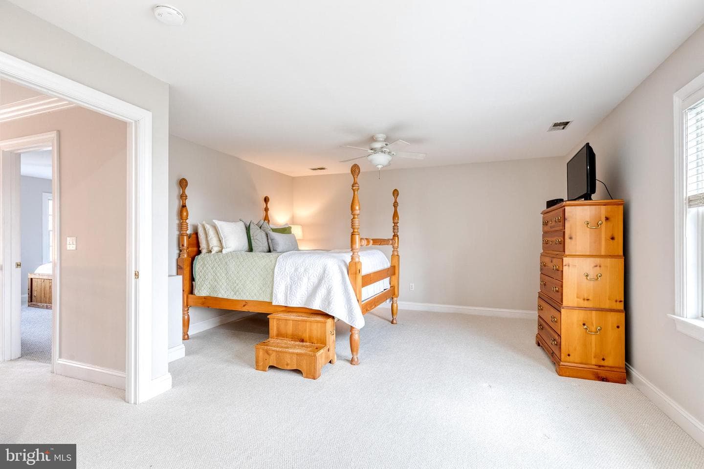 10925 Falls Road photo 26