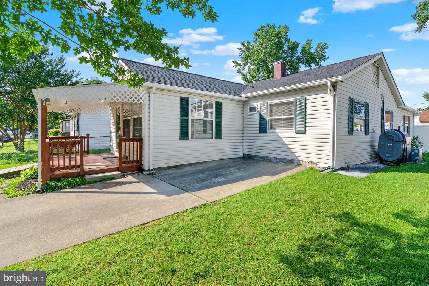 1421 3rd Road photo 3