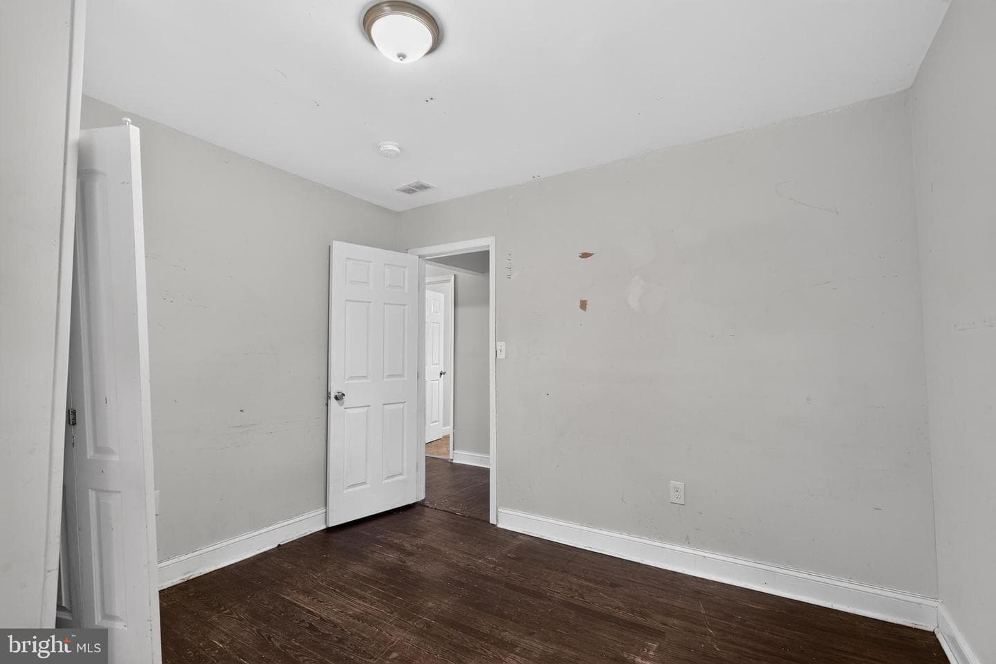 13 Beacon Hill Road photo 4