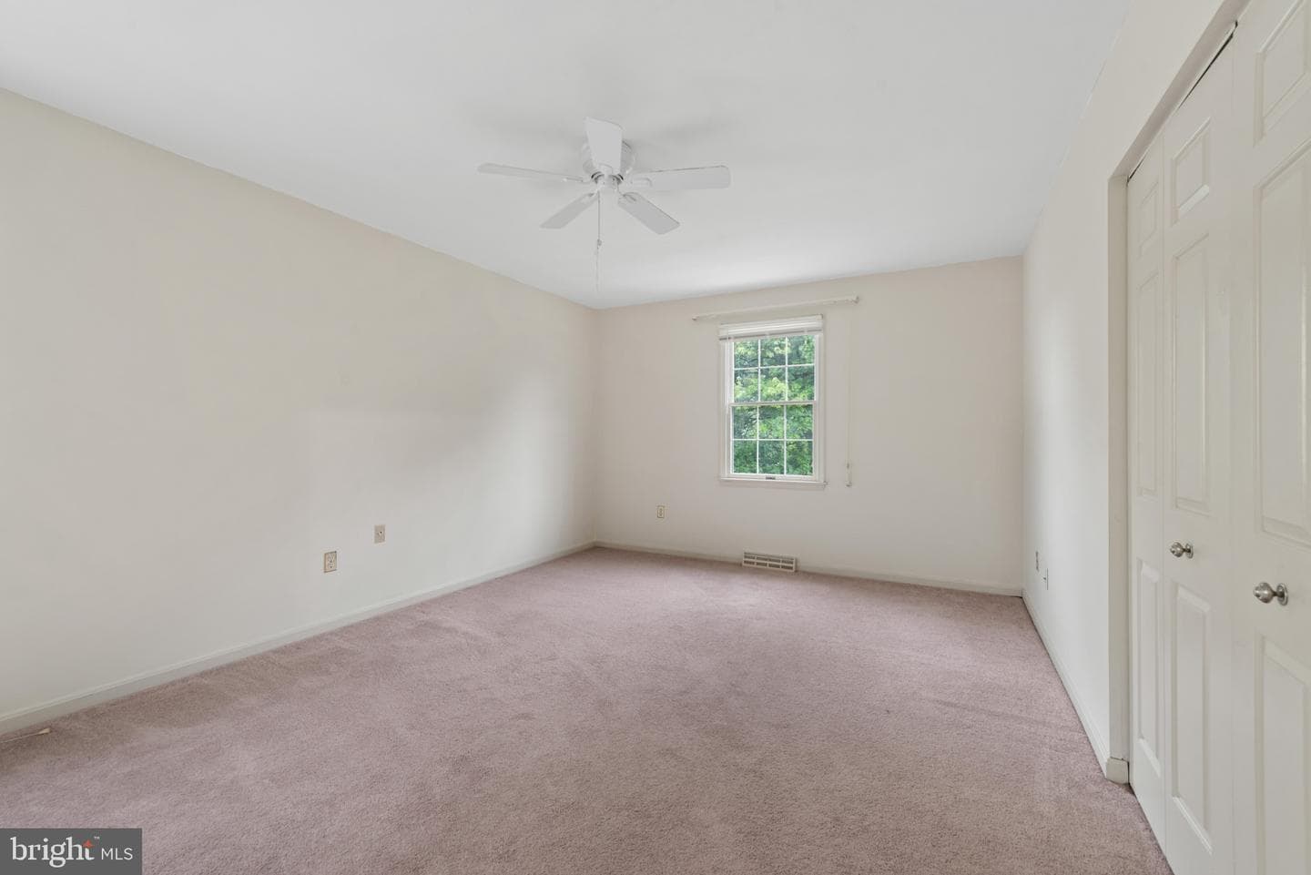 2001 Vista Lane photo 12