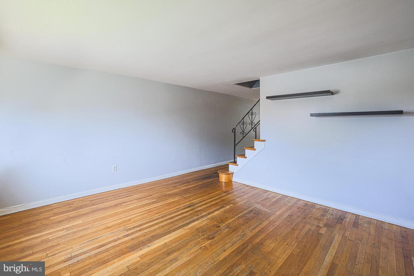 8529 Harris photo 9