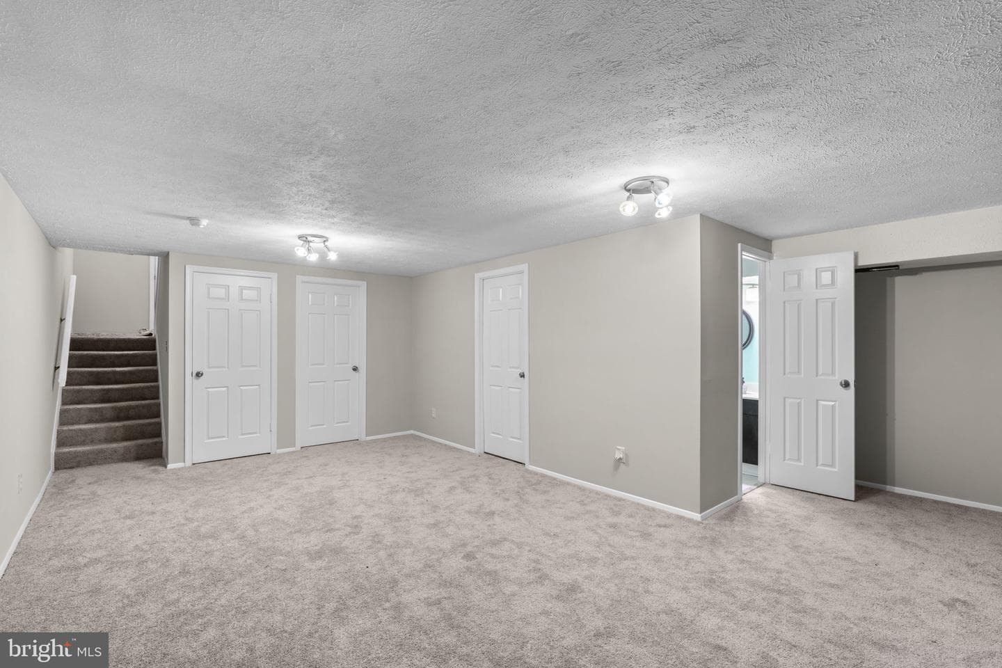 15 Sylvanhurst Court photo 36