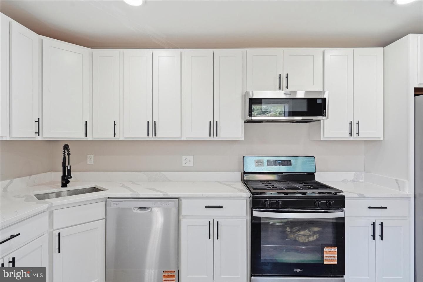 825 Martin Road photo 11