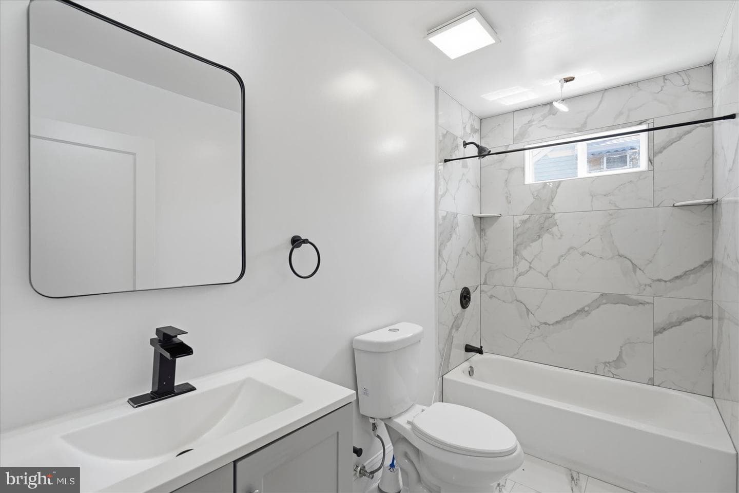 825 Martin Road photo 19