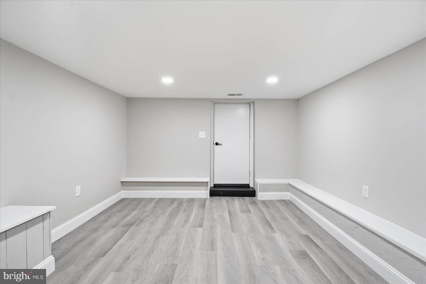 825 Martin Road photo 27