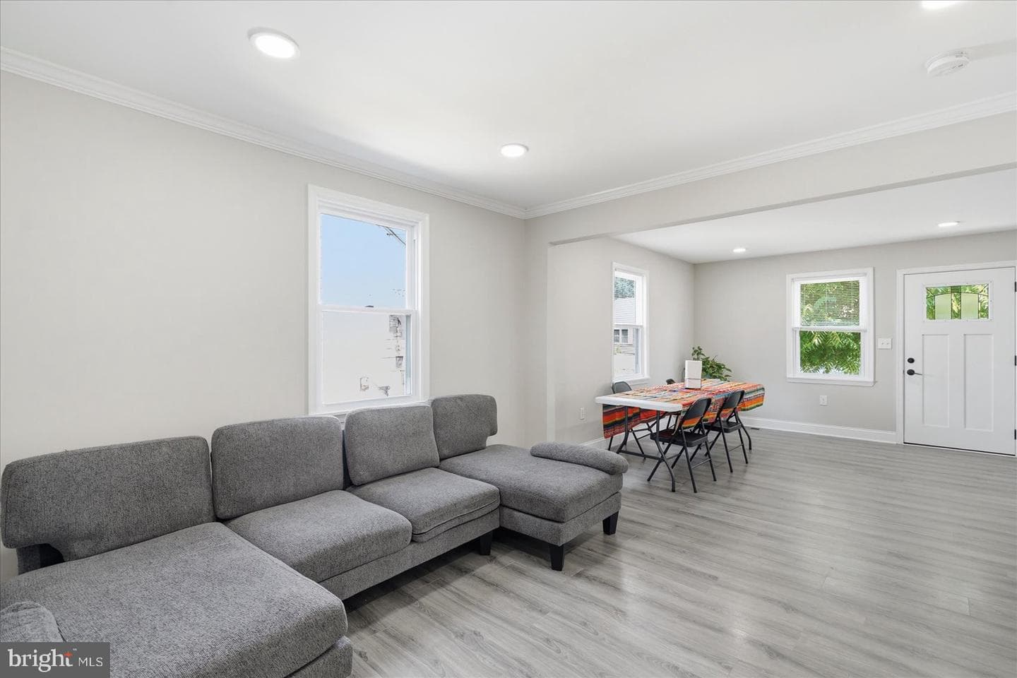 825 Martin Road photo 3
