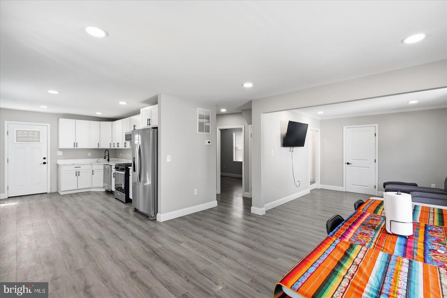 825 Martin Road photo 5