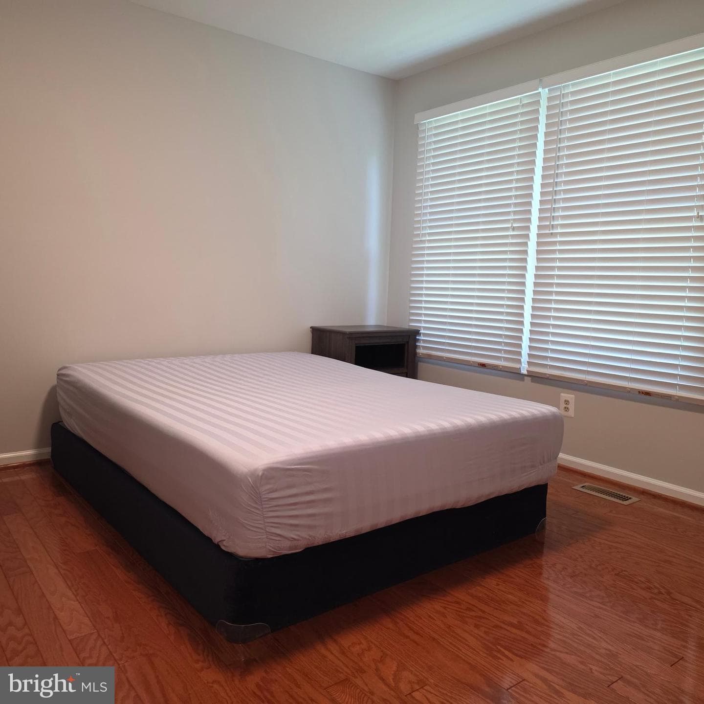 8 Treadway Court photo 31