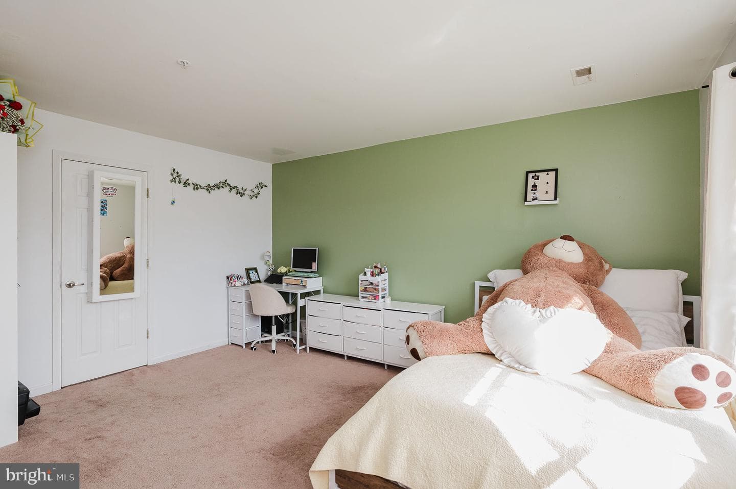 12 White Laurel Court photo 27