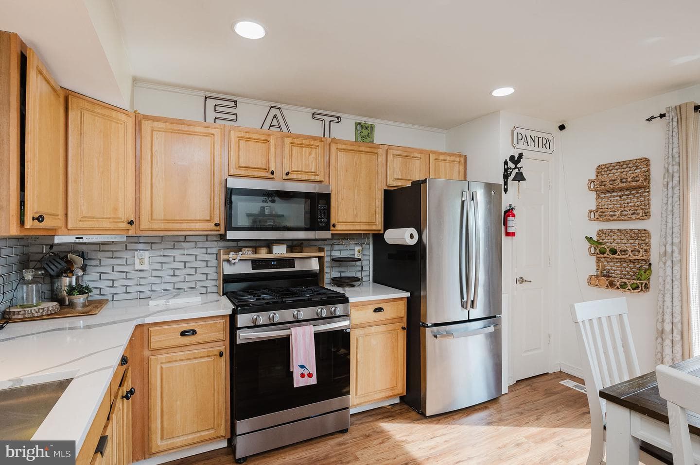 12 White Laurel Court photo 7